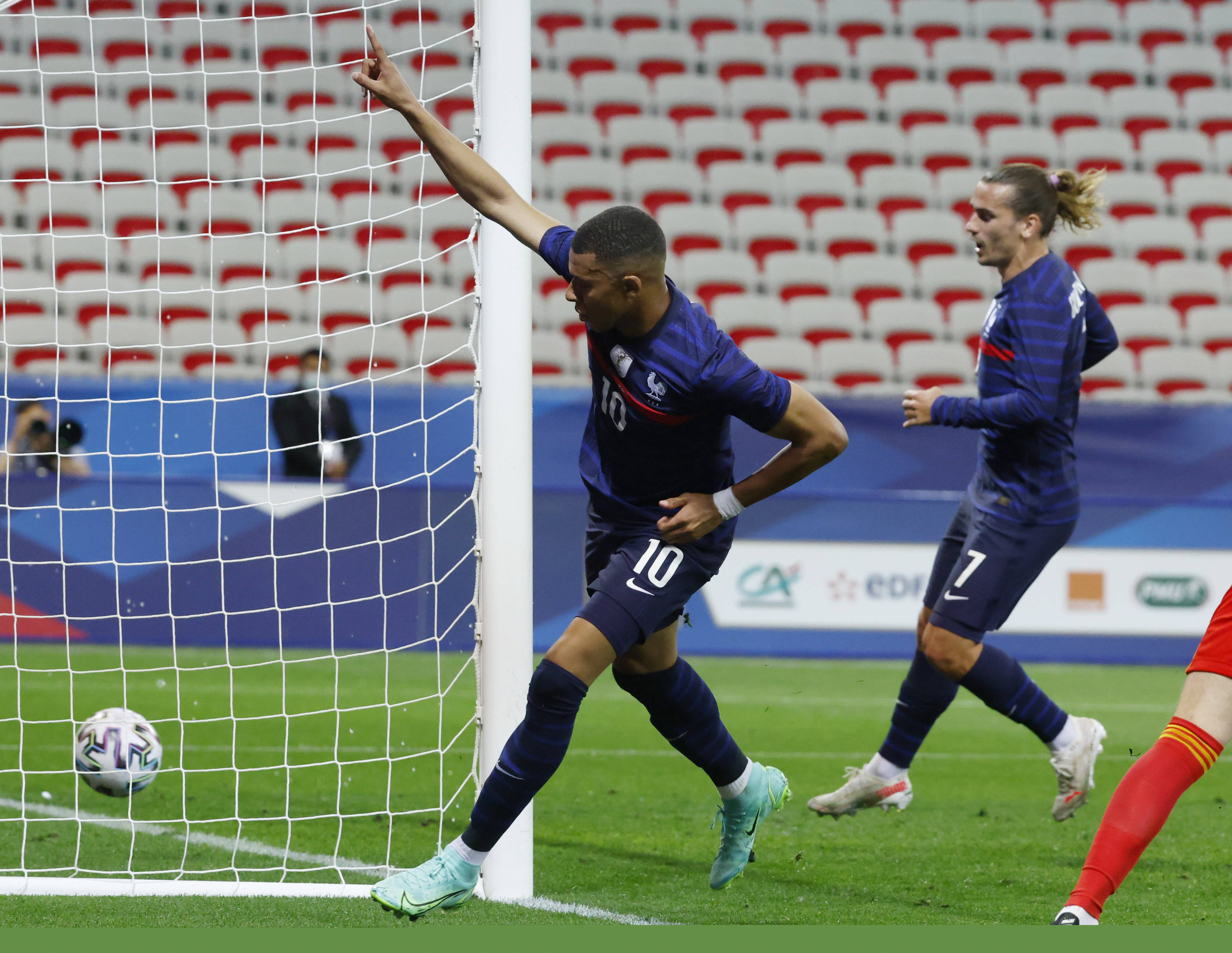 里榨出筹码 里榨出筹码